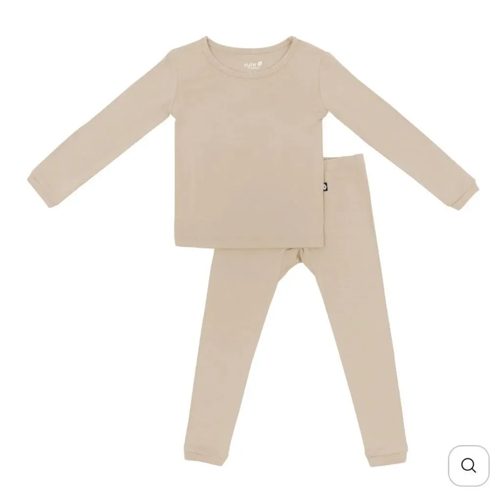 Kyte Baby Long Sleeve Pajamas in Almond‎ Size 2T NWT in packaging